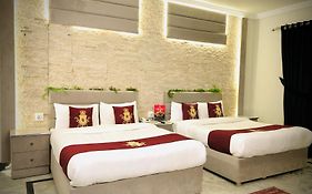 Hayat Grand Guest House